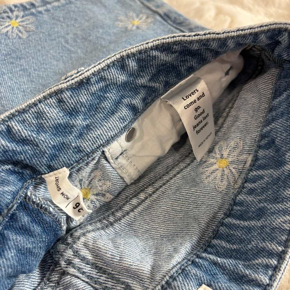 AmericanEagle|Pacsun denim shorts & skinny jean in ripped blue embroider daisy 0 - Picture 5 of 7